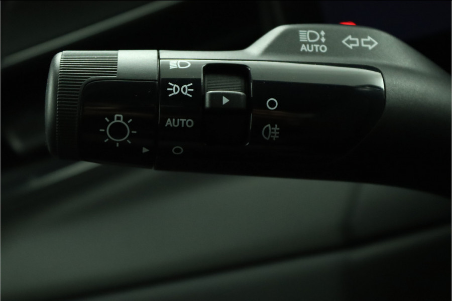 Kia EV9 GT-Line AWD 99.8 kWh - SOH 98,9% Apple Carplay/Android Auto - Cruise Control - Dodehoekdetectie - Elektrische Glazen Schuif-/Kanteldak - Navigatie - Stoel/Stuur Verwarming - Fabrieksgarantie tot 10-2031