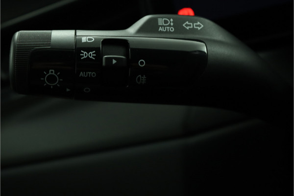 Kia EV9 GT-Line AWD 99.8 kWh - SOH 98,9% Apple Carplay/Android Auto - Cruise Control - Dodehoekdetectie - Elektrische Glazen Schuif-/Kanteldak - Navigatie - Stoel/Stuur Verwarming - Fabrieksgarantie tot 10-2031