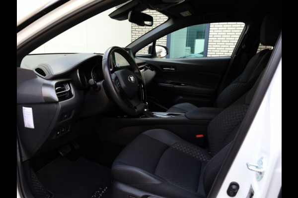 Toyota C-HR 2.0 Hybrid Style | Bi-Tone | Full Led | Trekhaak afn.