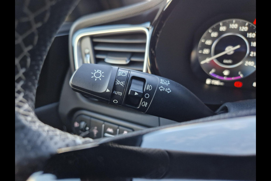 Kia Ceed Sportswagon 1.5 T-GDi GT-Line | Pano | Stoelverwarming | LED | Climate | Elek. Achterklep |