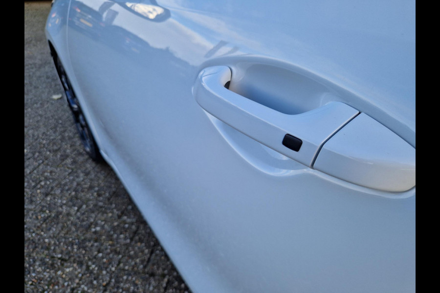 Kia Ceed Sportswagon 1.5 T-GDi GT-Line | Pano | Stoelverwarming | LED | Climate | Elek. Achterklep |