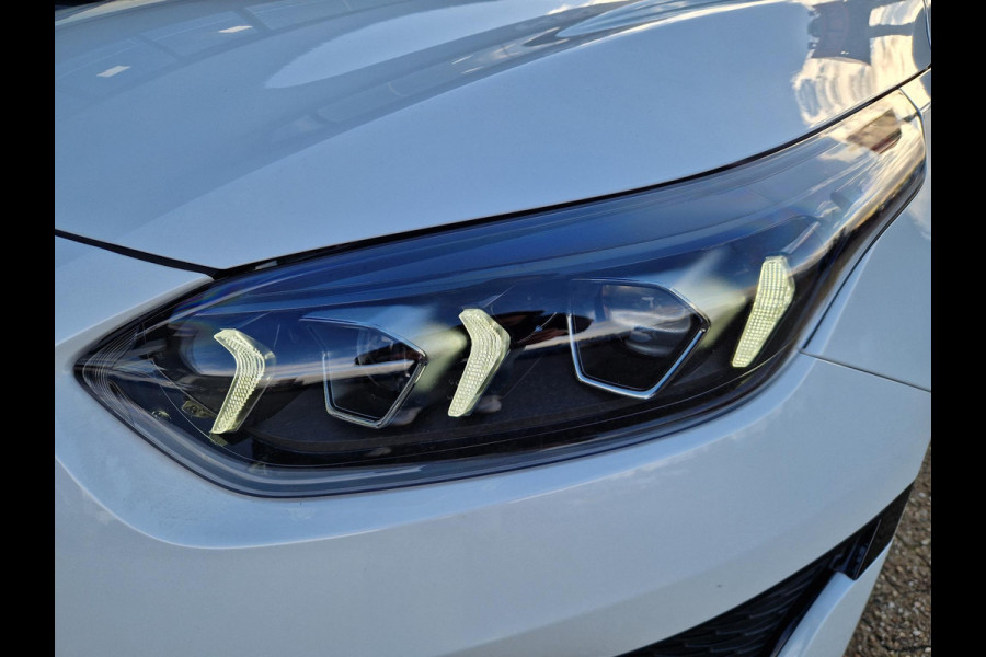 Kia Ceed Sportswagon 1.5 T-GDi GT-Line | Pano | Stoelverwarming | LED | Climate | Elek. Achterklep |