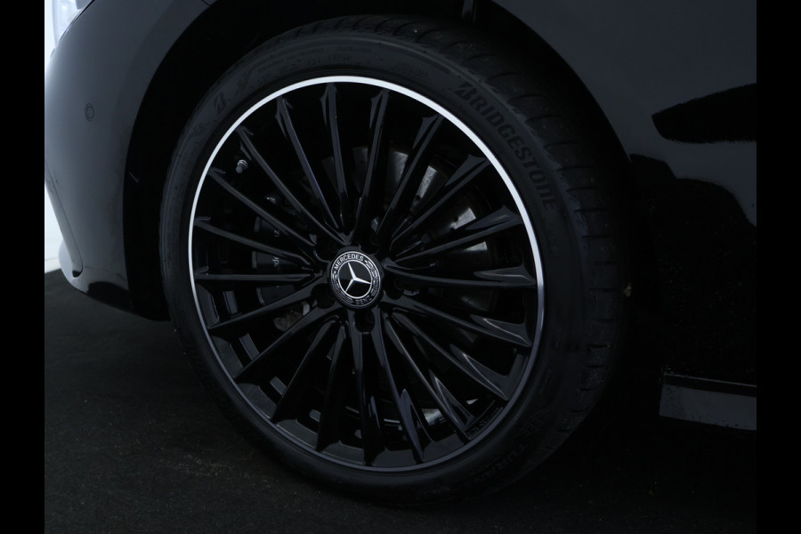 Mercedes-Benz CLA-Klasse 250 e AMG Plug-In Hybride AMG LIne | Night PAkket | 19 Inch AMG Velgen | Dodehoek Assist | Multibeam Koplampen | 11kW Laden. Inclusief 48 maanden MB Certified garantie voor Europa.
