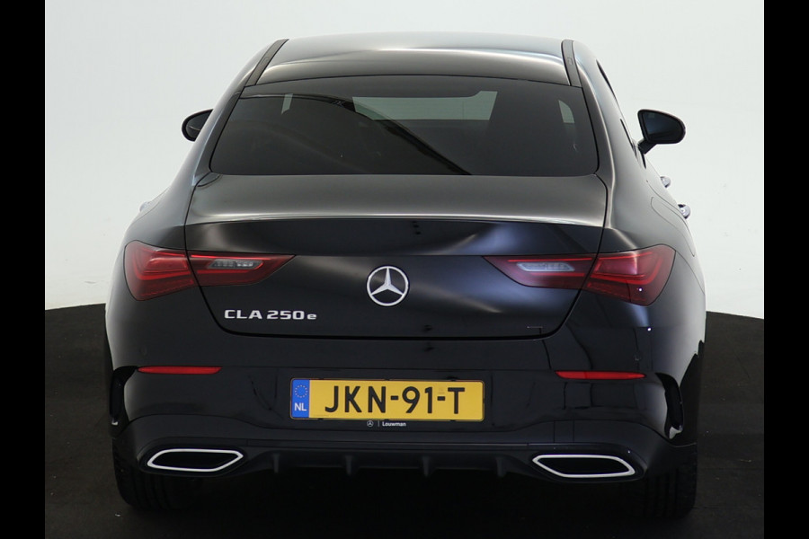 Mercedes-Benz CLA-Klasse 250 e AMG Plug-In Hybride AMG LIne | Night PAkket | 19 Inch AMG Velgen | Dodehoek Assist | Multibeam Koplampen | 11kW Laden. Inclusief 48 maanden MB Certified garantie voor Europa.