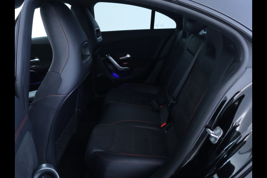 Mercedes-Benz CLA-Klasse 250 e AMG Plug-In Hybride AMG LIne | Night PAkket | 19 Inch AMG Velgen | Dodehoek Assist | Multibeam Koplampen | 11kW Laden. Inclusief 48 maanden MB Certified garantie voor Europa.