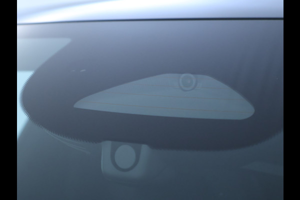 Mercedes-Benz CLA-Klasse 250 e AMG Plug-In Hybride AMG LIne | Night PAkket | 19 Inch AMG Velgen | Dodehoek Assist | Multibeam Koplampen | 11kW Laden. Inclusief 48 maanden MB Certified garantie voor Europa.