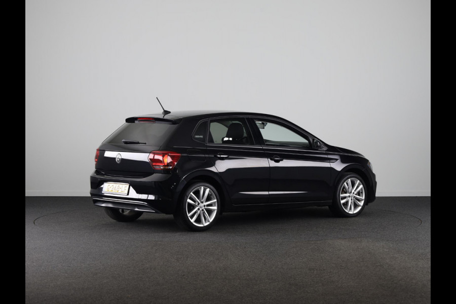 Volkswagen Polo 1.0 TSI Highline 95 pk | Navigatie | Parkeersensoren | Adaptieve cruise control | Apple Carplay/Android Auto |