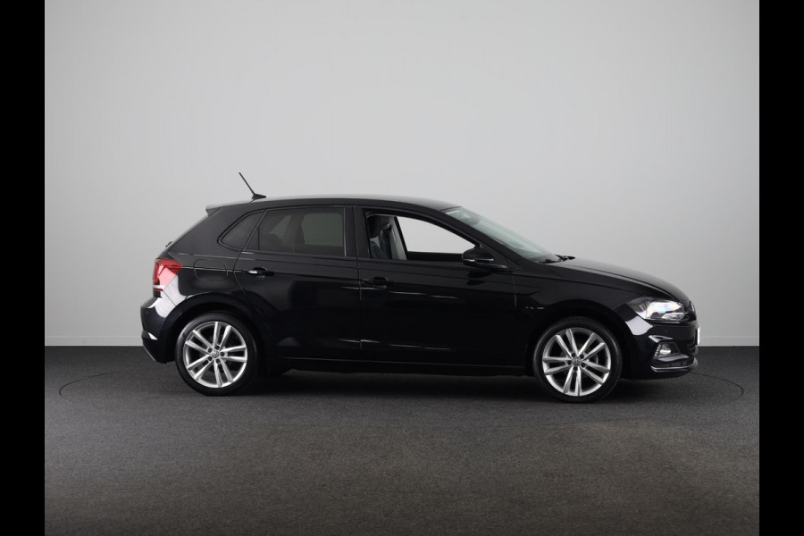 Volkswagen Polo 1.0 TSI Highline 95 pk | Navigatie | Parkeersensoren | Adaptieve cruise control | Apple Carplay/Android Auto |