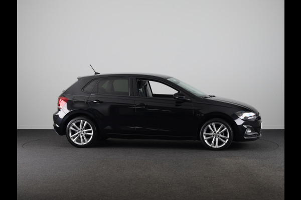 Volkswagen Polo 1.0 TSI Highline 95 pk | Navigatie | Parkeersensoren | Adaptieve cruise control | Apple Carplay/Android Auto |
