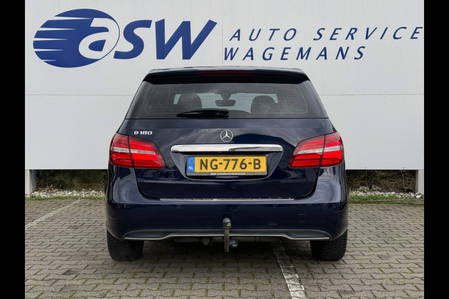 Mercedes-Benz B-Klasse 180 Lease Edition Plus | Trekhaak | Pano | Navi | Camera | PDC | LED