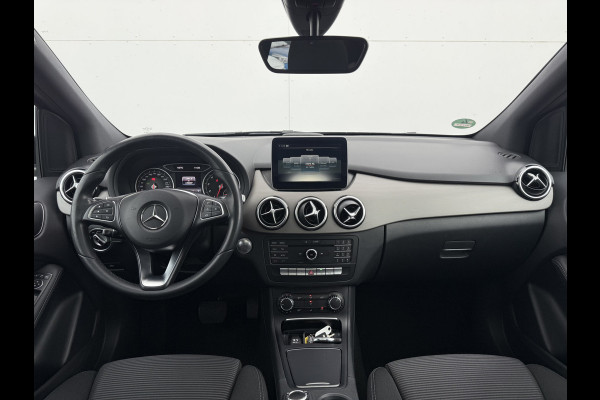 Mercedes-Benz B-Klasse 180 Lease Edition Plus | Trekhaak | Pano | Navi | Camera | PDC | LED
