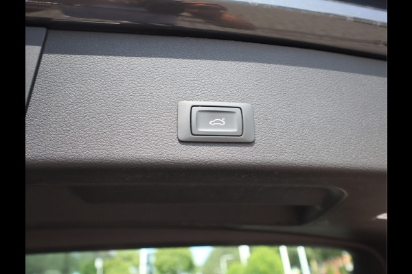 Audi e-tron 50 quattro Business edition Plus 71 kWh / Panoramadak / Sportstoelen / SOH 91%