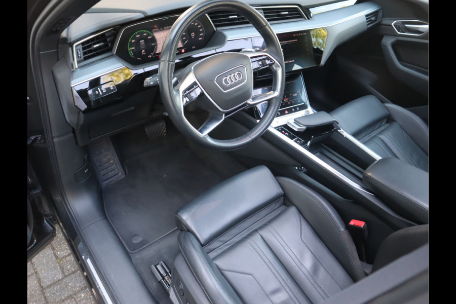 Audi e-tron 50 quattro Business edition Plus 71 kWh / Panoramadak / Sportstoelen / SOH 91%