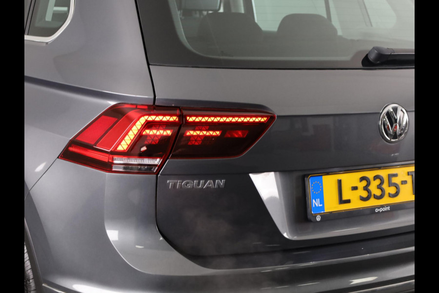 Volkswagen Tiguan 1.5 TSI ACT Highline Automaat (DSG) | Navigatie | Parkeersensoren | Stoelverwarming | Trekhaak |