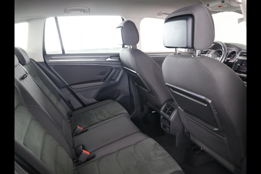 Volkswagen Tiguan 1.5 TSI ACT Highline Automaat (DSG) | Navigatie | Parkeersensoren | Stoelverwarming | Trekhaak |