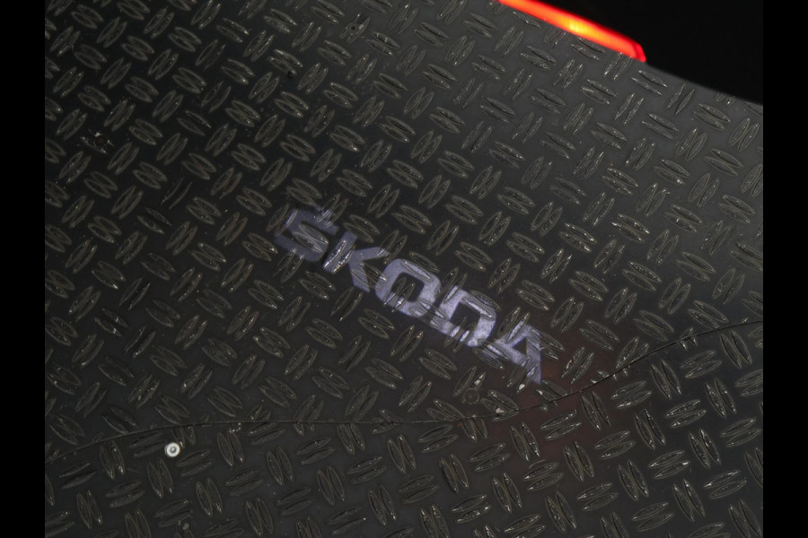 Škoda Superb Combi 1.5 TSI ACT Business Edition Automaat | Navigatie | Stoelverwarming | Camera |