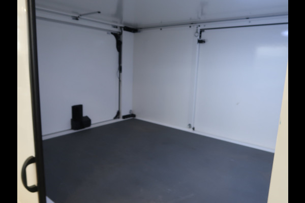 Maxus E-Deliver 3 / Streetscooter Box 40 Kwh - 48 Kw  Navi bereik 160 Km LED Pakket