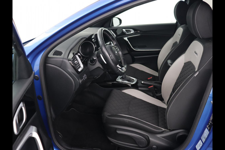 Kia Ceed 1.5 T-GDi MHEV GT-Line | 160pk | Camera | Carplay | Navigatie | Sportstuur | DAB | Parkeerhulp | Getint glas | Cruise control