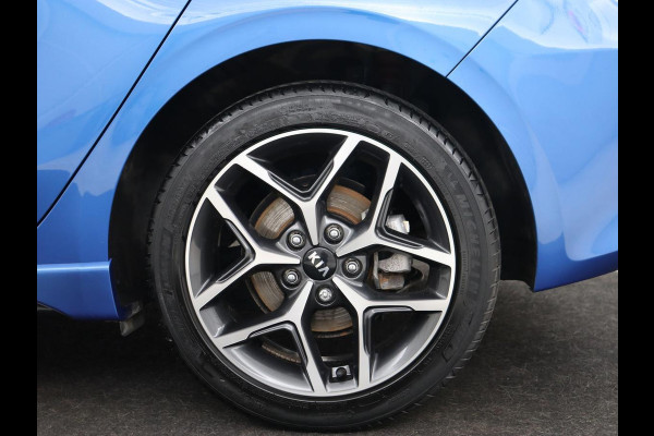 Kia Ceed 1.5 T-GDi MHEV GT-Line | 160pk | Camera | Carplay | Navigatie | Sportstuur | DAB | Parkeerhulp | Getint glas | Cruise control