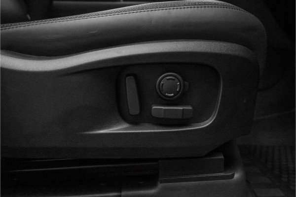 Land Rover Defender 110 2.0 P400e X-Dynamic HSE Urban Widebody 24" Vossen