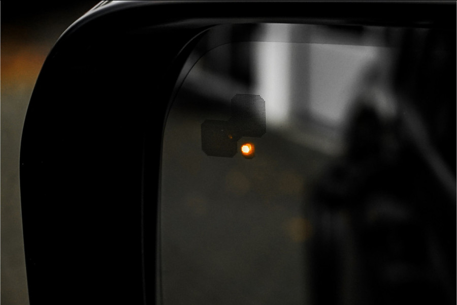 Land Rover Defender 110 2.0 P400e X-Dynamic HSE Urban Widebody 24" Vossen