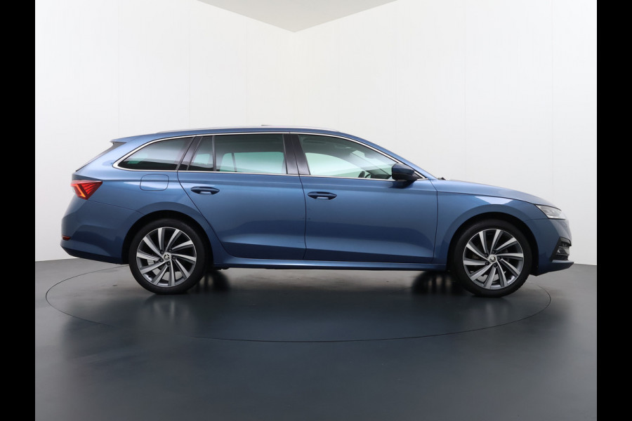 Škoda Octavia Combi 1.5T 150PK Pano-Dak Adap.Cruise Navi Trekhaak Ecc Apple Carplay Android Auto First Edition Elek.Achterklep Virtual Cockpit Pdc Keyless Wifi 1e Eigenaar Origineel Nederlandse Auto