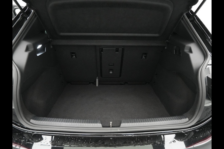 Volkswagen ID.3 Pro Business 59 kWh 232pk Navigatie Stoel/Stuurverwarming Carplay Acc Pdc 232