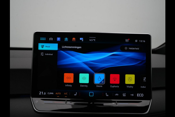 Volkswagen ID.3 Pro Business 59 kWh 232pk Navigatie Stoel/Stuurverwarming Carplay Acc Pdc 232