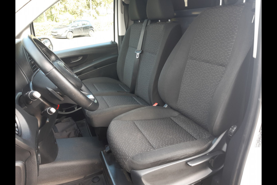 Mercedes-Benz eVito 112 - 66 kWh 290Km Range - Navi - Achteruitrijcamera