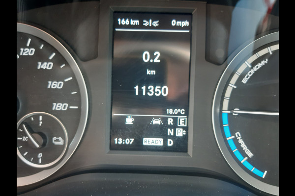 Mercedes-Benz eVito 112 - 66 kWh 290Km Range - Navi - Achteruitrijcamera