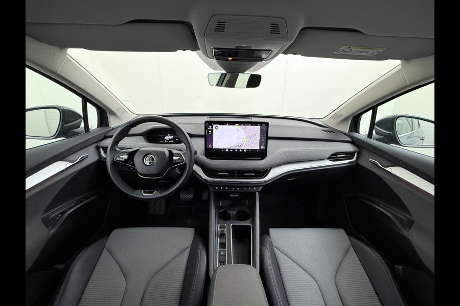 Škoda ENYAQ iV 80 Trekhaak Camera 1/2 Leer Apple Carplay Android First Edition Navi Ecc 19"lm PDC-a+v Cruise Control E-Call SOH.90% Stuurverwarming Led Isofix Keyless-Go DAB Rijstrooksensor Origineel Nederlandse Auto Nieuwprijs €49.645,-