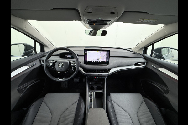 Škoda ENYAQ iV 80 Trekhaak Camera 1/2 Leer Apple Carplay Android First Edition Navi Ecc 19"lm PDC-a+v Cruise Control E-Call SOH.90% Stuurverwarming Led Isofix Keyless-Go DAB Rijstrooksensor Origineel Nederlandse Auto Nieuwprijs €49.645,-