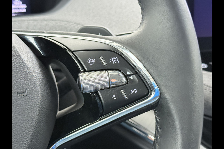 Škoda ENYAQ iV 80 Trekhaak Camera 1/2 Leer Apple Carplay Android First Edition Navi Ecc 19"lm PDC-a+v Cruise Control E-Call SOH.90% Stuurverwarming Led Isofix Keyless-Go DAB Rijstrooksensor Origineel Nederlandse Auto Nieuwprijs €49.645,-