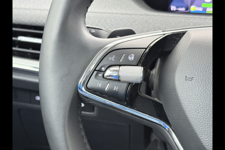 Škoda ENYAQ iV 80 Trekhaak Camera 1/2 Leer Apple Carplay Android First Edition Navi Ecc 19"lm PDC-a+v Cruise Control E-Call SOH.90% Stuurverwarming Led Isofix Keyless-Go DAB Rijstrooksensor Origineel Nederlandse Auto Nieuwprijs €49.645,-