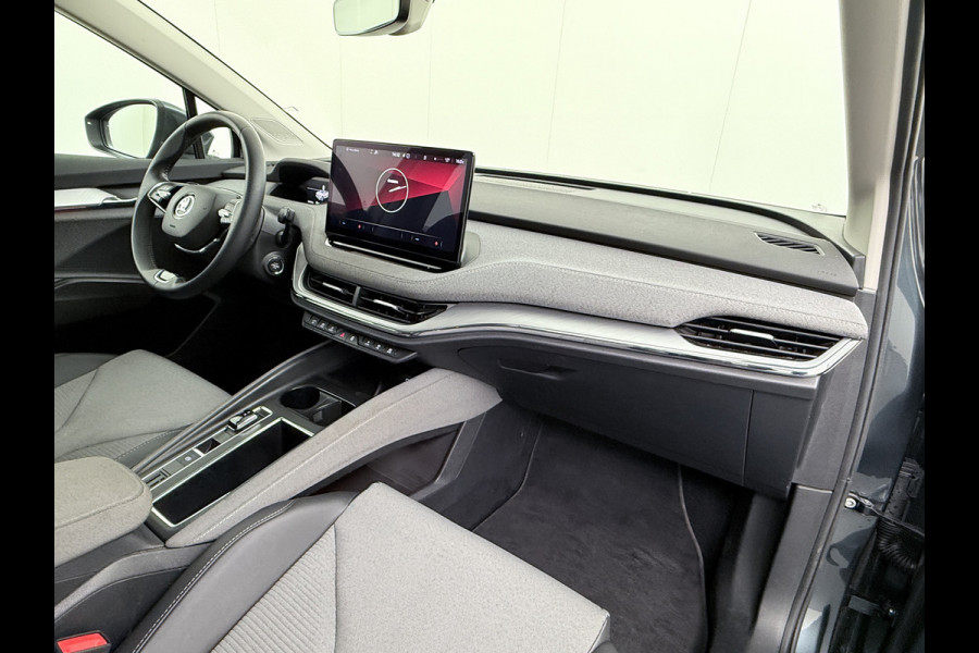 Škoda ENYAQ iV 80 Trekhaak Camera 1/2 Leer Apple Carplay Android First Edition Navi Ecc 19"lm PDC-a+v Cruise Control E-Call SOH.90% Stuurverwarming Led Isofix Keyless-Go DAB Rijstrooksensor Origineel Nederlandse Auto Nieuwprijs €49.645,-
