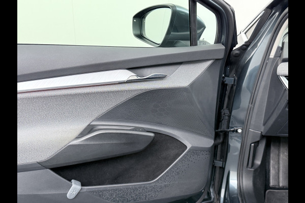 Škoda ENYAQ iV 80 Trekhaak Camera 1/2 Leer Apple Carplay Android First Edition Navi Ecc 19"lm PDC-a+v Cruise Control E-Call SOH.90% Stuurverwarming Led Isofix Keyless-Go DAB Rijstrooksensor Origineel Nederlandse Auto Nieuwprijs €49.645,-