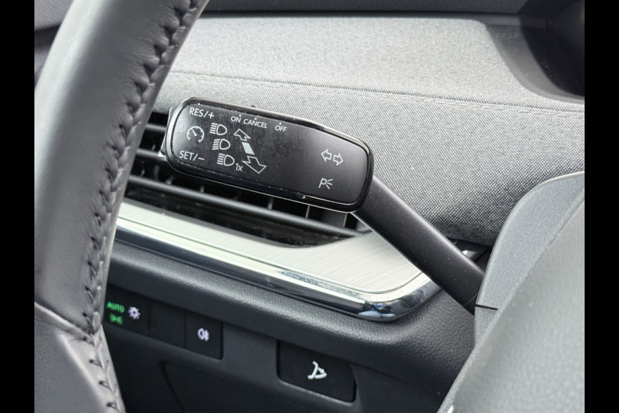 Škoda ENYAQ iV 80 Trekhaak Camera 1/2 Leer Apple Carplay Android First Edition Navi Ecc 19"lm PDC-a+v Cruise Control E-Call SOH.90% Stuurverwarming Led Isofix Keyless-Go DAB Rijstrooksensor Origineel Nederlandse Auto Nieuwprijs €49.645,-