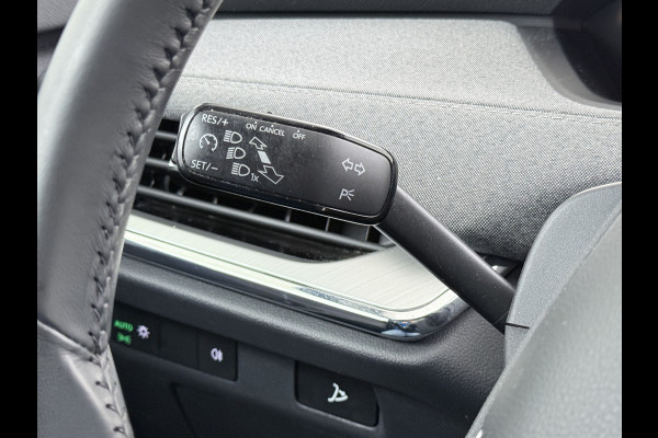 Škoda ENYAQ iV 80 Trekhaak Camera 1/2 Leer Apple Carplay Android First Edition Navi Ecc 19"lm PDC-a+v Cruise Control E-Call SOH.90% Stuurverwarming Led Isofix Keyless-Go DAB Rijstrooksensor Origineel Nederlandse Auto Nieuwprijs €49.645,-