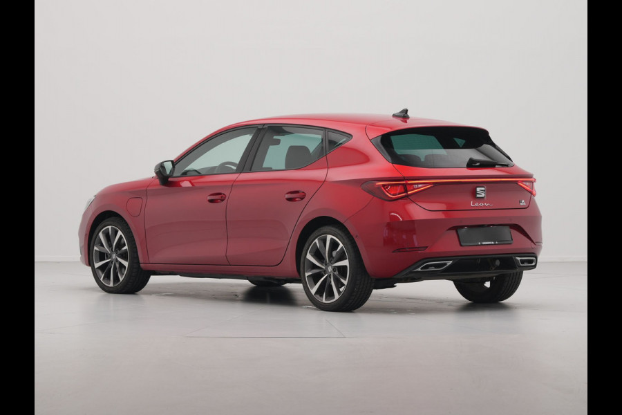 Seat Leon 1.4 TSI 204pk eHybrid PHEV FR Navigatie Camera Keyless Parkassist 18"velgen 29