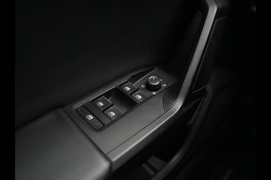 Seat Leon 1.4 TSI 204pk eHybrid PHEV FR Navigatie Camera Keyless Parkassist 18"velgen 29