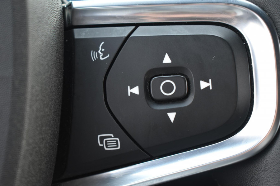 Volvo XC40 B4 211PK Automaat Plus Dark