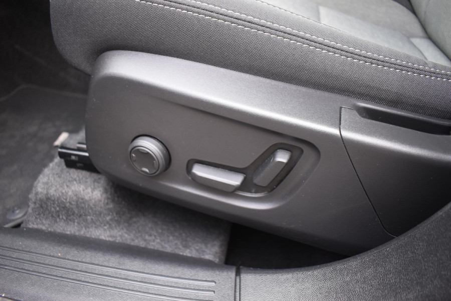 Volvo XC40 B4 211PK Automaat Plus Dark