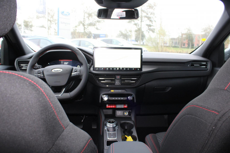 Ford Kuga 2.5 PHEV ST-Line 243 pk | Wegklapbare trekhaak | 2.100 kg trekgewicht! | Winterpakket