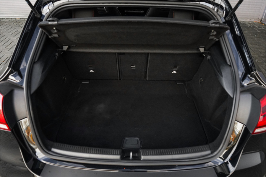 Mercedes-Benz A-Klasse 180 AMG Night Navi Camera 18"