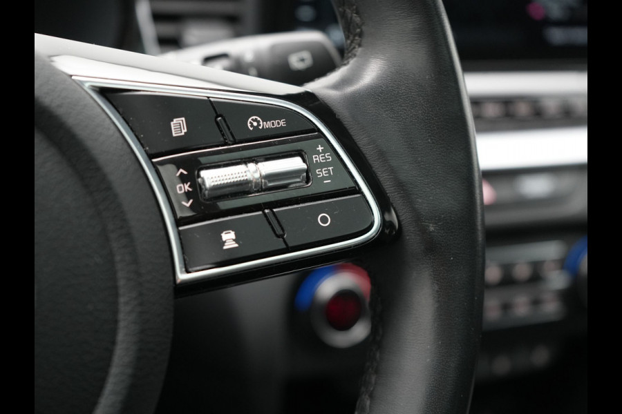 Kia Ceed Sportswagon 1.6 GDI ExecutiveLine Plug In Hybrid 141pk PHEV | Panodak | Adaptive Cruise | Camera | Lederen Sportstoelen Ventilatie & Memory | Apple Carplay | Keyless | Blis | Navigatie | DAB |