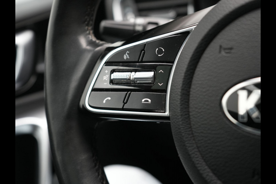 Kia Ceed Sportswagon 1.6 GDI ExecutiveLine Plug In Hybrid 141pk PHEV | Panodak | Adaptive Cruise | Camera | Lederen Sportstoelen Ventilatie & Memory | Apple Carplay | Keyless | Blis | Navigatie | DAB |