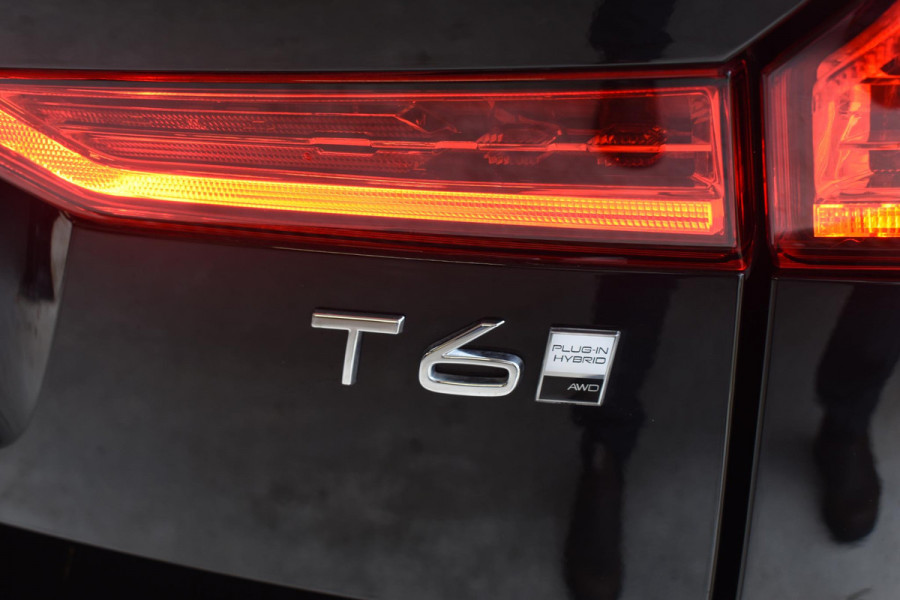 Volvo XC60 T6 350PK Automaat Plug-in Hybrid AWD Plus Dark