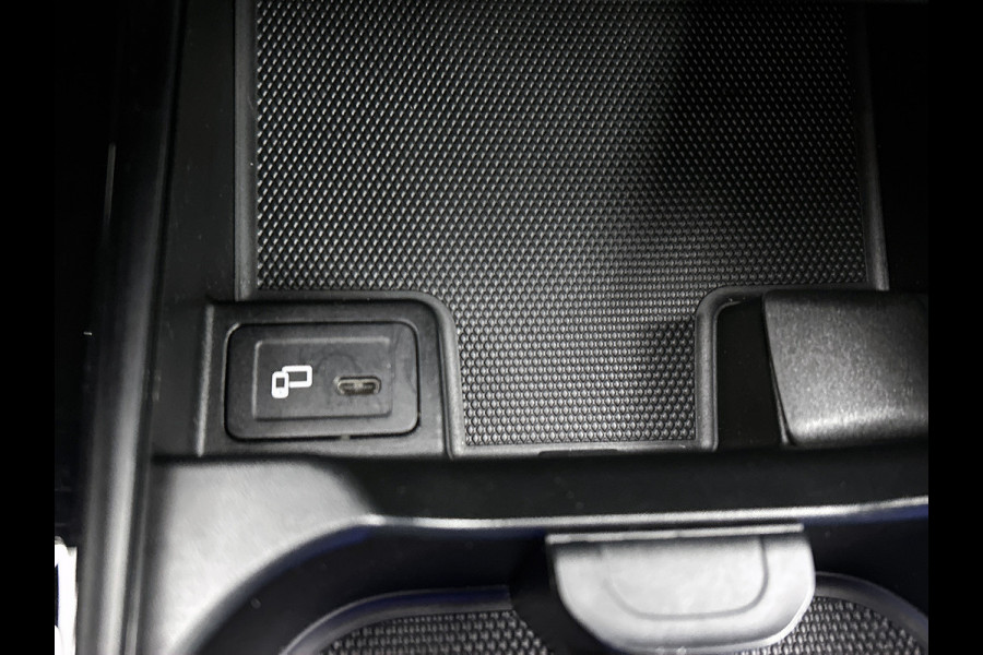 Mercedes-Benz A-Klasse 180 Business Solution Luxury Ledkoplampen | Achteruitrijcamera | Sfeerverlichting | Spiegelpakket. Inclusief 24 maanden Mercedes-Benz Certified garantie voor Europa.