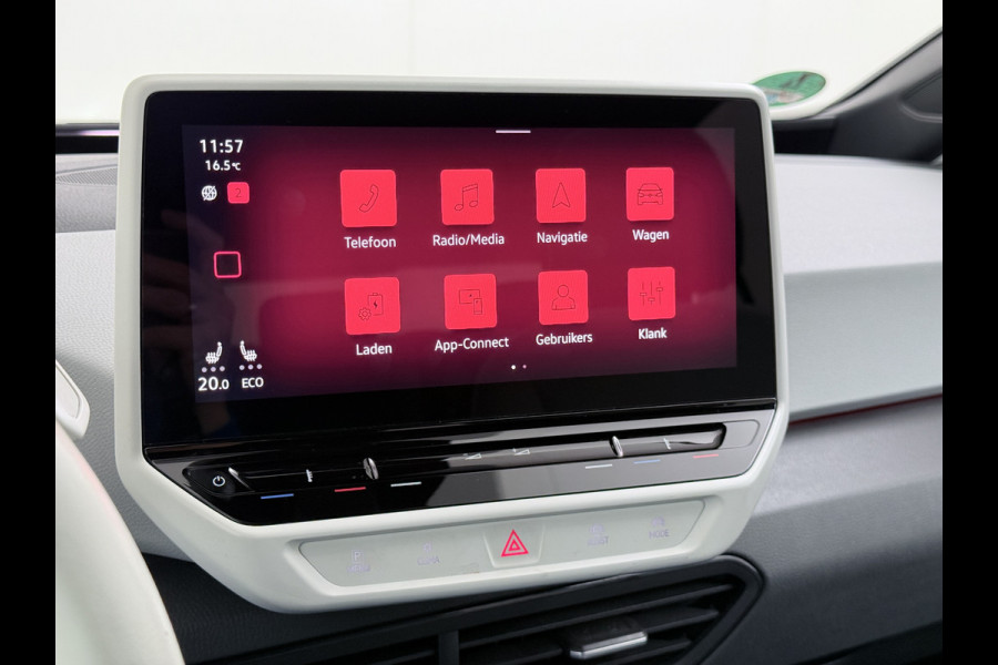 Volkswagen ID.3 First Plus 58kWh Apple Carplay Android Auto Adap.Cruise 19"lm Navi Camera Pdc Stoel+Stuurverwarming Keyless Advanced Matrix Led Led-a.licht Dynamisch Lmv Isofix DAB Privacy Glas Rijstrooksensor soh 86% 1e Eigenaar Origineel Nederlandse Auto Nieuwprijs €43.675,-