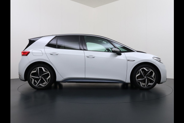 Volkswagen ID.3 First Plus 58kWh Apple Carplay Android Auto Adap.Cruise 19"lm Navi Camera Pdc Stoel+Stuurverwarming Keyless Advanced Matrix Led Led-a.licht Dynamisch Lmv Isofix DAB Privacy Glas Rijstrooksensor soh 86% 1e Eigenaar Origineel Nederlandse Auto Nieuwprijs €43.675,-